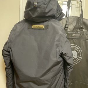 NWT CANDA GOOSE SIZE MEDIUM MENS PARKA